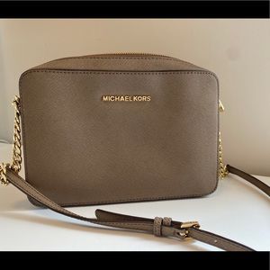 Michael Kors Large Jet Set Crossbody